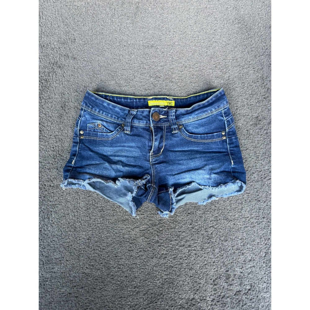 YMI WannaBettaButt Low Rise Cut Off Denim Shorts Medium Wash Blue Size 0